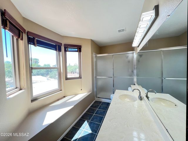 10117 E Arizmo Street, Tucson, AZ 85748