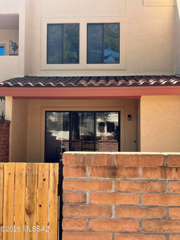 10117 E Arizmo Street, Tucson, AZ 85748