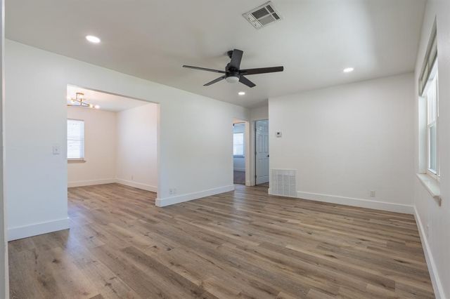 1105 N McKinley Avenue, Shawnee, OK 74801