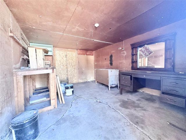 1105 N McKinley Avenue, Shawnee, OK 74801