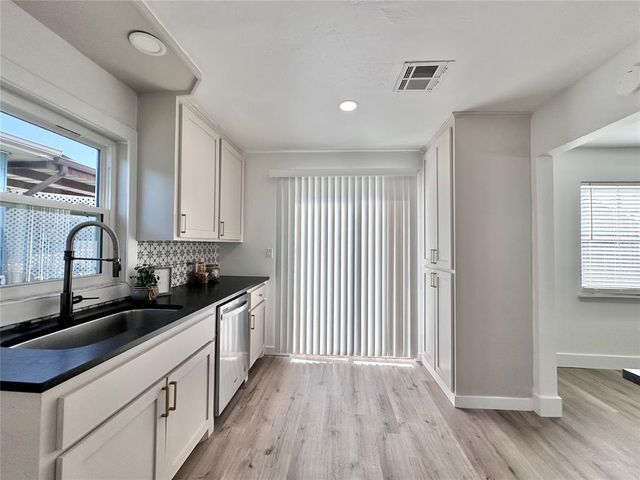 1105 N McKinley Avenue, Shawnee, OK 74801