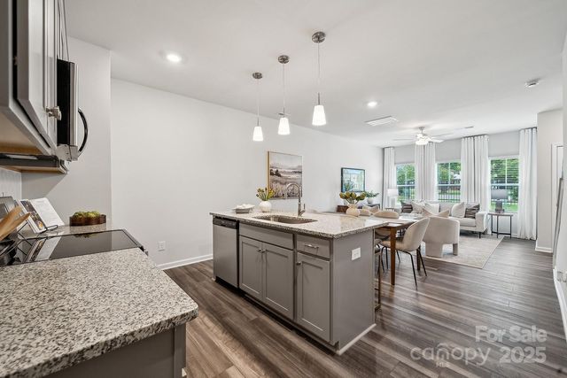 4754 Lakeview Road N 19, Charlotte, NC 28216