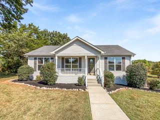1202 52 E Highway, Portland, TN 37148