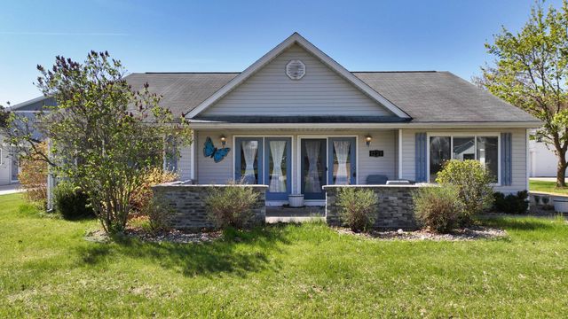 1239 Clubhouse Drive, Lake Isabella, MI 48893