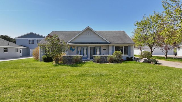 1239 Clubhouse Drive, Lake Isabella, MI 48893