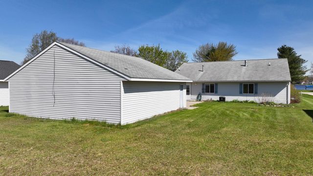 1239 Clubhouse Drive, Lake Isabella, MI 48893