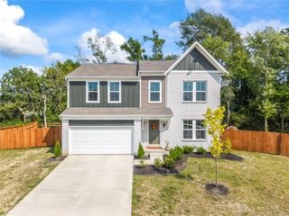751 Hunters Run Drive, Brookville, OH 45309