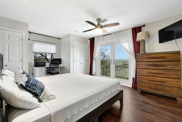 1547 John Street, Dickinson, TX 77539