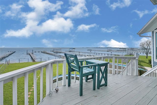 1547 John Street, Dickinson, TX 77539