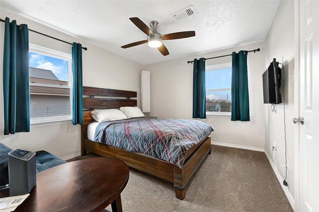 1547 John Street, Dickinson, TX 77539