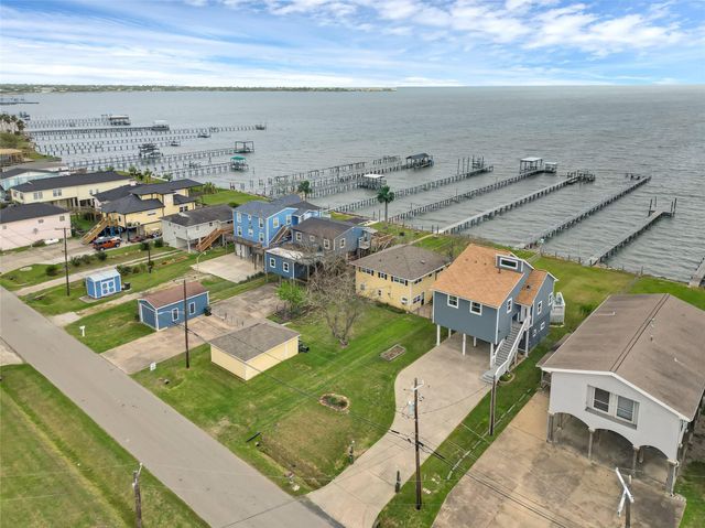 1547 John Street, Dickinson, TX 77539