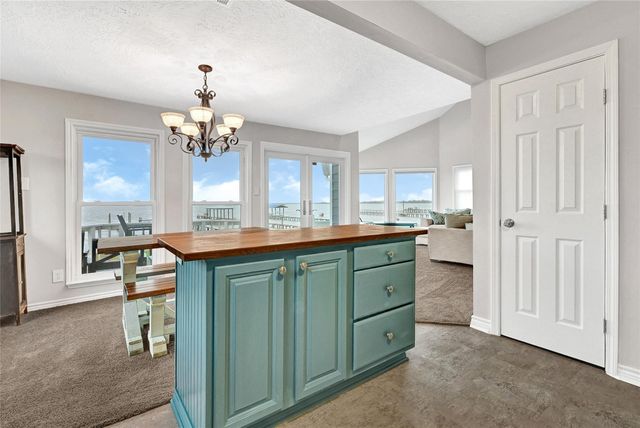 1547 John Street, Dickinson, TX 77539