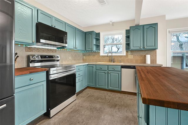 1547 John Street, Dickinson, TX 77539