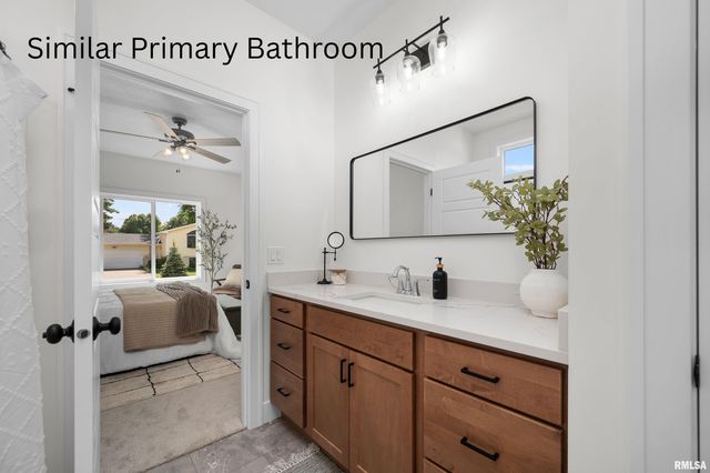 4718 WILLOW Circle, Davenport, IA 52806