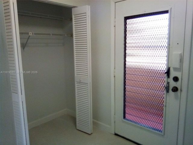 6085 N Sabal Palm Boulevard 204, Tamarac, FL 33319