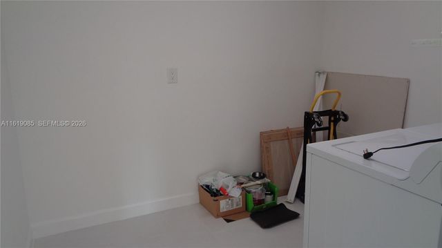 6085 N Sabal Palm Boulevard 204, Tamarac, FL 33319
