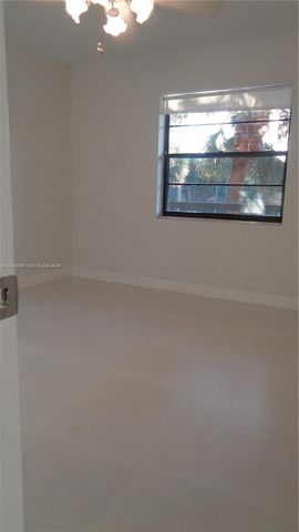 6085 N Sabal Palm Boulevard 204, Tamarac, FL 33319