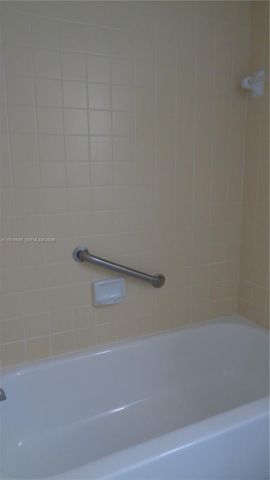 6085 N Sabal Palm Boulevard 204, Tamarac, FL 33319