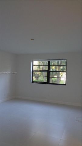 6085 N Sabal Palm Boulevard 204, Tamarac, FL 33319