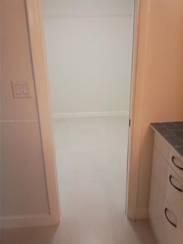 6085 N Sabal Palm Boulevard 204, Tamarac, FL 33319