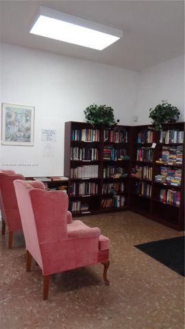 6085 N Sabal Palm Boulevard 204, Tamarac, FL 33319