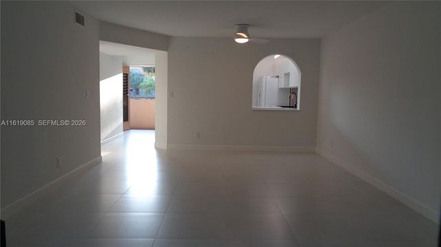 6085 N Sabal Palm Boulevard 204, Tamarac, FL 33319