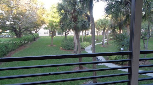 6085 N Sabal Palm Boulevard 204, Tamarac, FL 33319