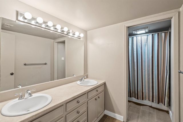 3216 Poe CV 4F, Lago Vista, TX 78645