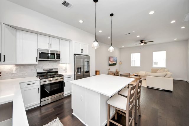 5502 Wheatley Street B, Houston, TX 77091