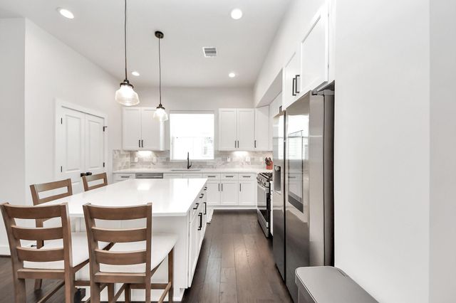 5502 Wheatley Street B, Houston, TX 77091