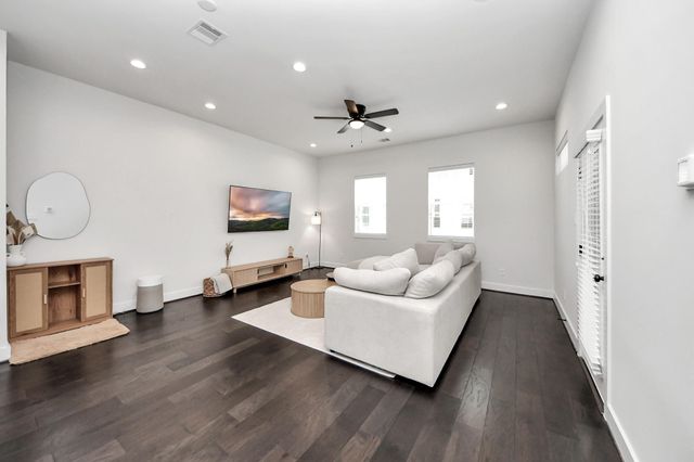 5502 Wheatley Street B, Houston, TX 77091