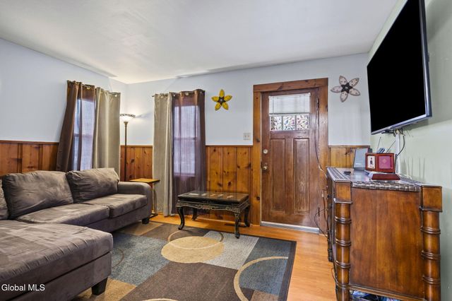 1468 Helderberg Avenue, Rotterdam, NY 12306