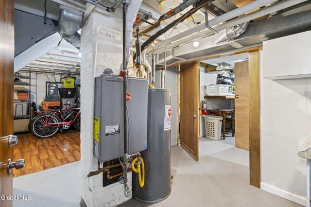 1468 Helderberg Avenue, Rotterdam, NY 12306