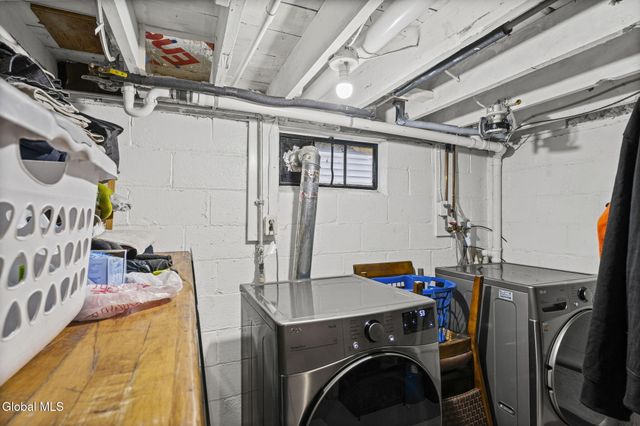 1468 Helderberg Avenue, Rotterdam, NY 12306