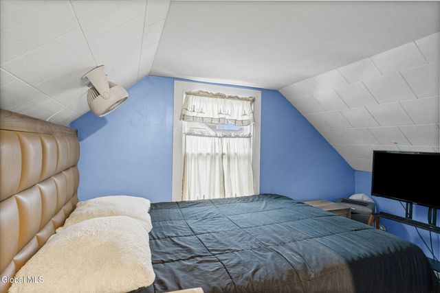 1468 Helderberg Avenue, Rotterdam, NY 12306