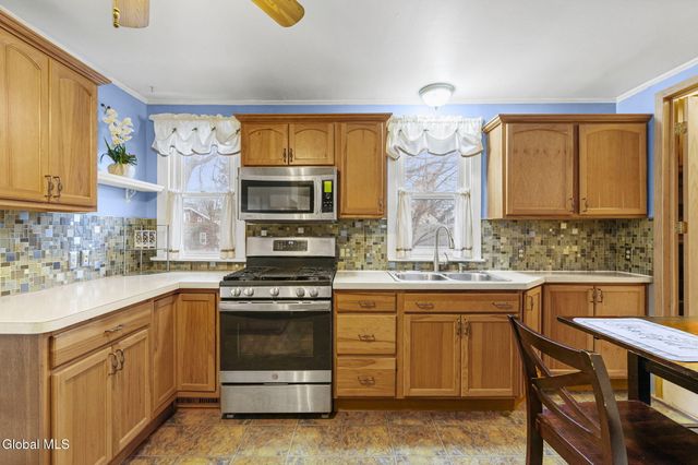 1468 Helderberg Avenue, Rotterdam, NY 12306