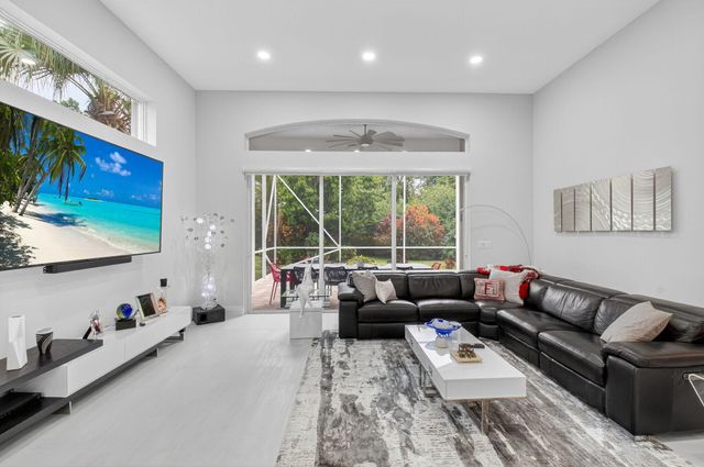 6942 Fairway Lakes Drive, Boynton Beach, FL 33472