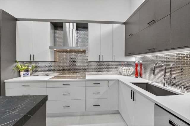 6942 Fairway Lakes Drive, Boynton Beach, FL 33472