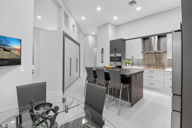 6942 Fairway Lakes Drive, Boynton Beach, FL 33472