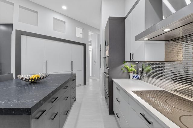 6942 Fairway Lakes Drive, Boynton Beach, FL 33472