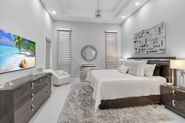 6942 Fairway Lakes Drive, Boynton Beach, FL 33472