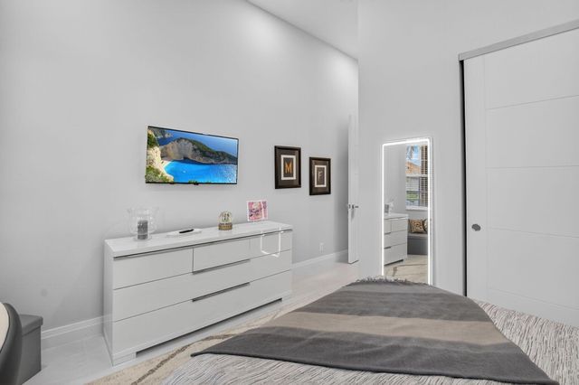 6942 Fairway Lakes Drive, Boynton Beach, FL 33472