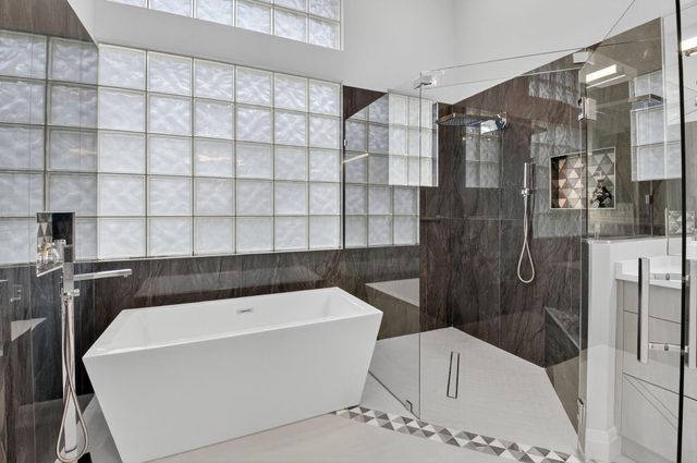 6942 Fairway Lakes Drive, Boynton Beach, FL 33472