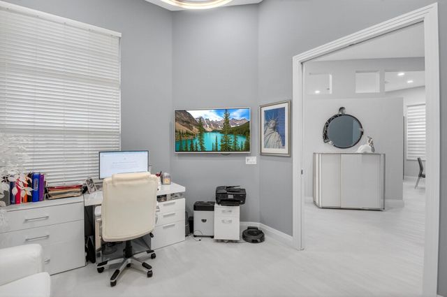 6942 Fairway Lakes Drive, Boynton Beach, FL 33472