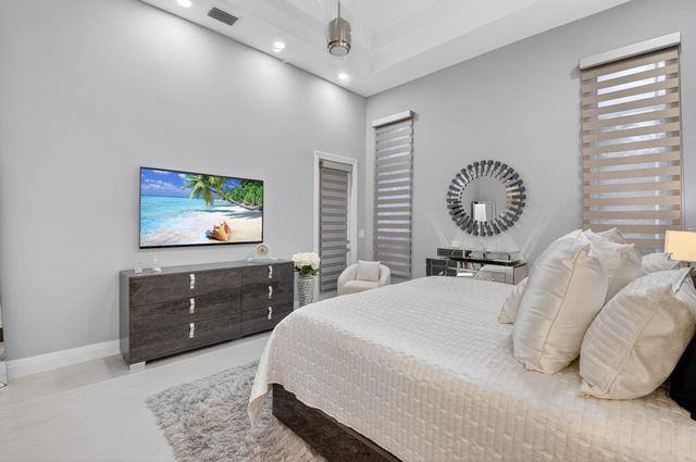 6942 Fairway Lakes Drive, Boynton Beach, FL 33472