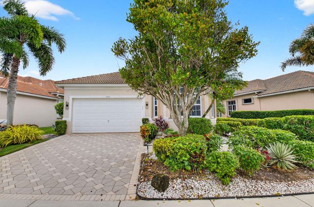 6942 Fairway Lakes Drive, Boynton Beach, FL 33472