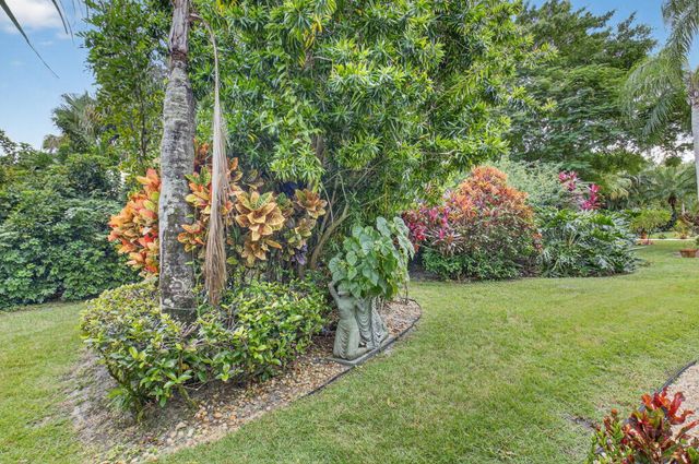 6942 Fairway Lakes Drive, Boynton Beach, FL 33472