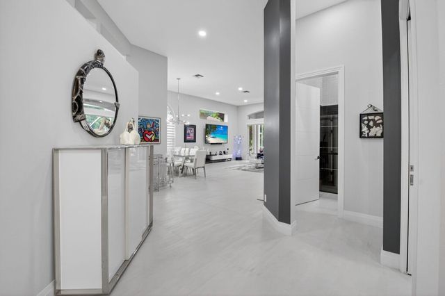 6942 Fairway Lakes Drive, Boynton Beach, FL 33472