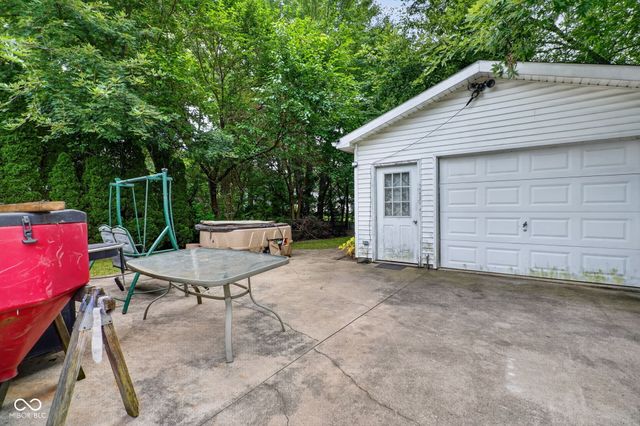2607 E 8th Street, Anderson, IN 46012