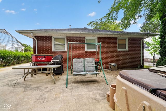 2607 E 8th Street, Anderson, IN 46012